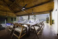 Puerto Vallarta amazing Beachfront Home, Chef included, heated infinite pool.