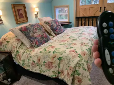 The "Old Barn" in the woods. Peace, Romance, Ahhh Go Bu Gi Asian Market 주변 호텔