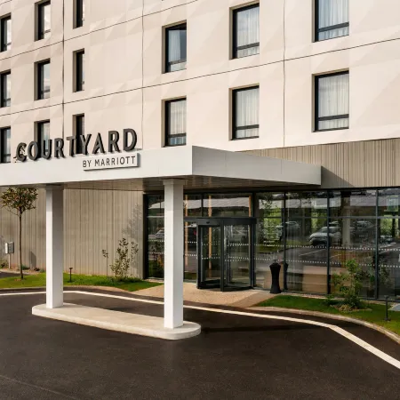 Courtyard Lyon Eurexpo Stadium