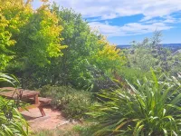 Golden Hills Farm Cottage, Stunning Views and a Swimming Pool - 2-Star