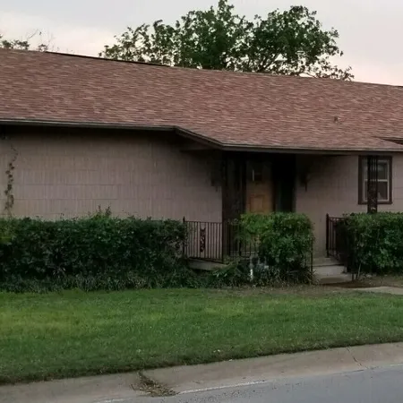 Spacious house with Wifi -- only 10 minutes from Hubbard Lake.