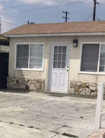 Guesthouse near LAX & Long Beach Airport