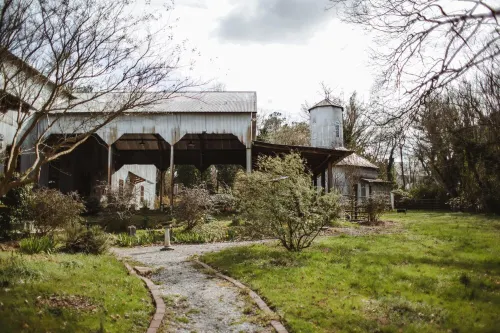 The Seed House: Renovated Octagonal Barn, Dog-friendly! Hotels in Warrenton