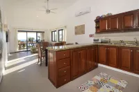 View House- Best Rate on the Top Floor