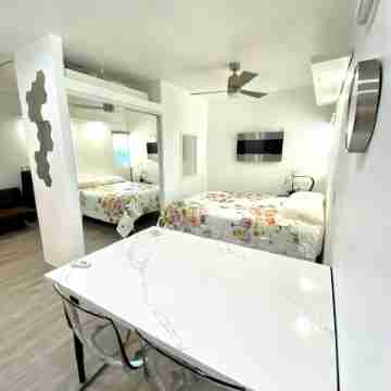 Charming Escape. 2-bedroom townhome in marvelous Las Vegas Rooms