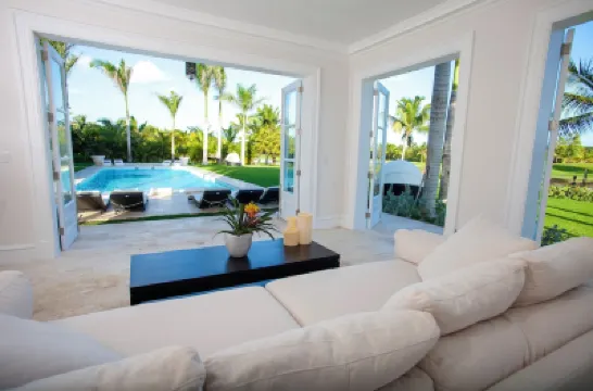 Luxurious Ocean and Golf View Villa staffed with Private Chef, Butler and Maid! Hotels in 