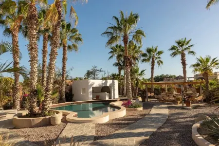 Casa Del Arte - a modern desert oasis ft. in Vogue Отели рядом с достопримечательностью «La Sonrisa de la Muerte»