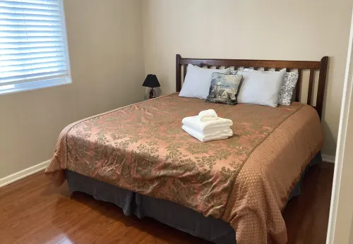 Large Independence House for Families & Groups