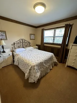 Cozy 3 bedroom condo 2.5 miles to Mount Snow