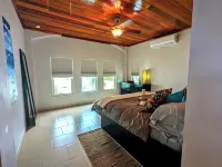 Luxury home with plunge pool, pier and 360 rooftop view just 4 miles south.