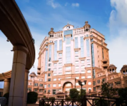 Swissôtel Al Murooj Dubai