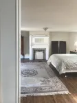 Historic Home in old town Fredericksburg Hotels near Fredericksburg National Cemetery