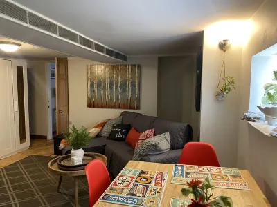 10-15 MIN FROM O'HARE CHICAGO-LOVELY 3BEDROOMS GARDEN APARTMENT فنادق في 