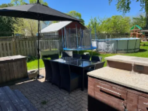 Beautiful Renovated Oasis House