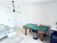 Appartement Cozy With Private Balcony Kitchen Metro 4 Paris