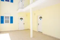 SUMMER DISCOUNTED! Beachfront Oasis/Steps to Beach/Beautiful Views!