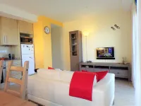 Modern apartment with sea view and great location.