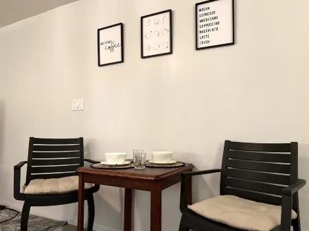 Clean City Studio near DTLA w/ Private Yard & FREE Parking