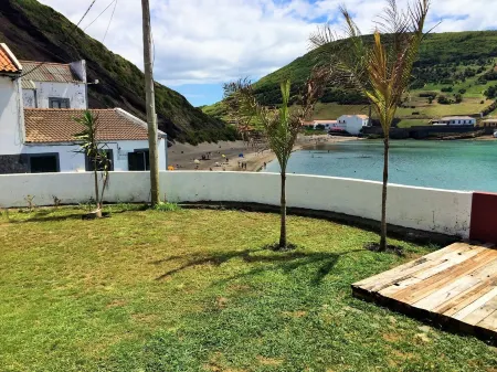House @ Porto Pim Beach - Supreme location on the most beautiful beach Azores