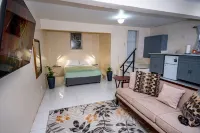 Charming studio in enchanting Montego Bay with WiFi, AC Hotels in 