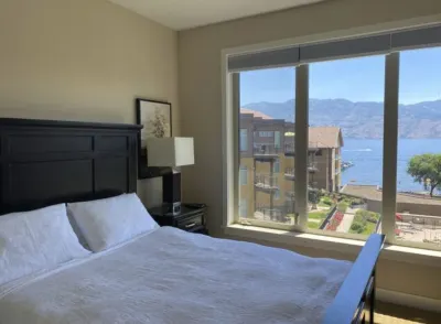 Barona Beach Getaway in West Kelowna Hotels near Kinsmen Athletic Park