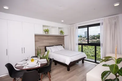 Quiet Gorgeous Queen Bed Studio + Jacuzzi Hotels in Barrio Escalante