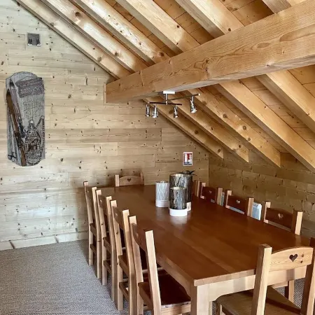 Luxury chalet 160 m2 for 10 people, shuttle bus at 50m, 3mn from the lifts