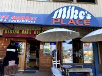 Bright, Renovated 3-Bedroom Rancher in the Heart of Gibsons Hotels in Gibsons