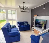 Nice home & Immaculate nice and relaxing فنادق في Nahulingo