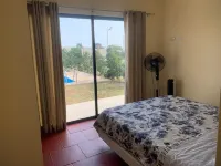 COUNTRY HOUSE W/ POOL 5 MIN FROM THE BEACH AND SHOPPING CENTER! Hotel a 