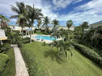 Located in the heart of Grace Bay and minutes away from the Grace Bay Beach.