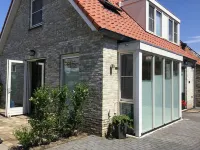 Enjoy a luxury holiday home, close to the IJsselmeer and beach