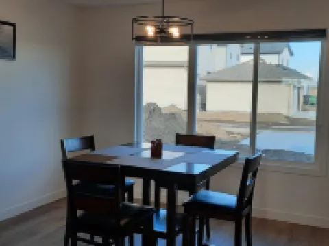 Home in Fort Saskatchewan 薩斯喀徹温堡酒店