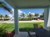 "Infinity Poolside" - Ocean Villa 2 BR / 3 BA Hotels in Bailey Town
