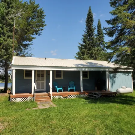 Cabin on lake close to ATV & snowmobile trails
