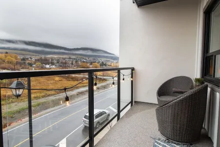 Lake Okanagan Beach Condo w/ Private Buoy, AC, Heated Outdoor Pool, Patio, Sups