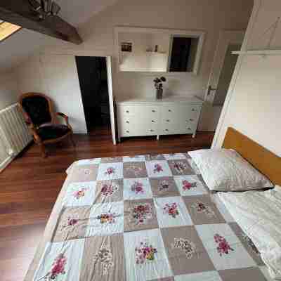 Charming little T2 Lajarrige, La Baule Les Pins 50 m beach, at the foot of shops Rooms