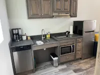 CORRAL VILLAS<br>Deluxe studios in the north entrance to Yellowstone