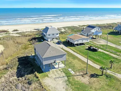 4br/4ba - Ocean Views - Pet Friendly - Sleeps 14 Hotels near BEES