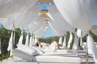 Cases de Son Barbassa Hotel & Restaurant Hotels in Llevant