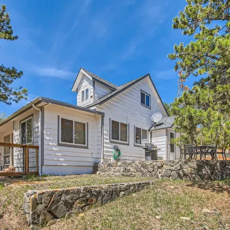 Golden Gate Getaway 4 Bedroom Home by RedAwning