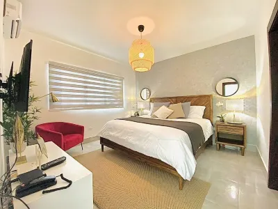 Top floor apartment W/ incredible city view!!