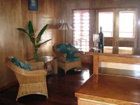 Beach Lodge with Spectacular Ocean Views