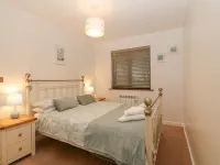 Bedfelltan Hotels in Llangelynin