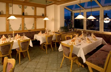 Bayrischer Hof Отели в г. Майн-Кинциг