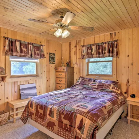 Hurley Lakefront Hideaway w/ Fire Pit & Dock!