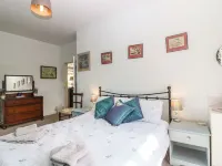 Charlies Cottage