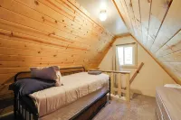 Hike, Ski & Sip: Arnold Cabin 4 Mi to State Park! - balcony
