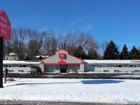 Red Carpet Inn Windom Hotels in Windom