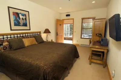 Bear Creek Lodge 109 by Alpine Lodging Telluride